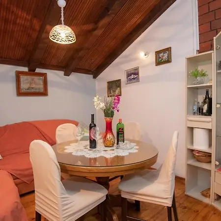 Dom wakacyjny Family Friendly House With A Swimming Pool Grab, Zagora - 15208 Trilj