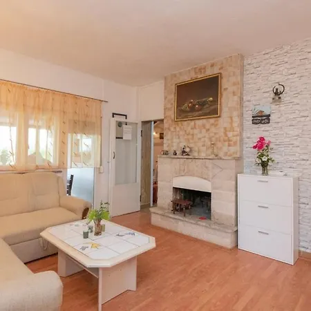Dom wakacyjny Family Friendly House With A Swimming Pool Grab, Zagora - 15208 Trilj